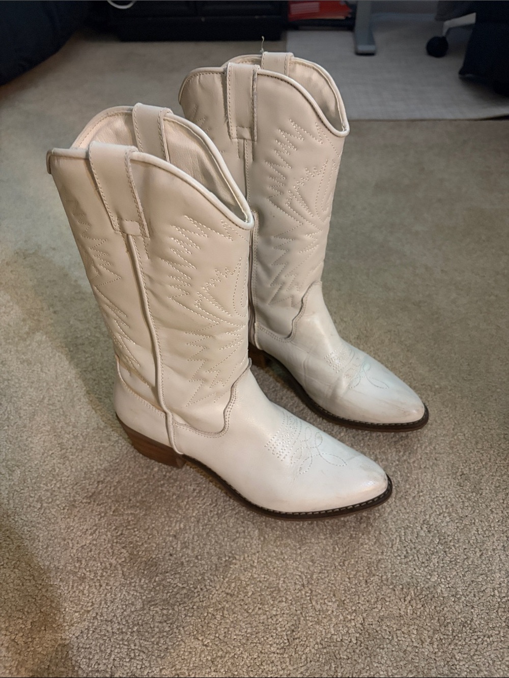 Steve Madden Cream White Western Heeled Boots